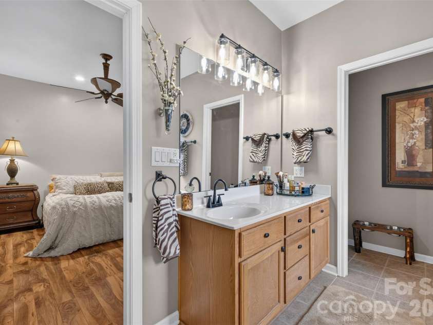 6534 Colonial Garden Drive, Huntersville, NC 28078.  MLS# CAR4399062, YatesRealty ID 37071. 