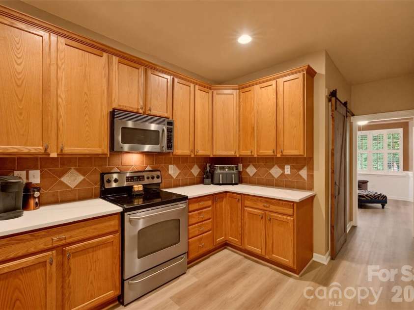 6534 Colonial Garden Drive, Huntersville, NC 28078.  MLS# CAR4399062, YatesRealty ID 37071. 