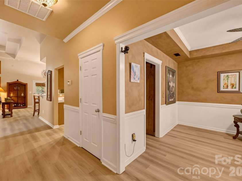 6534 Colonial Garden Drive, Huntersville, NC 28078.  MLS# CAR4399062, YatesRealty ID 37071. 
