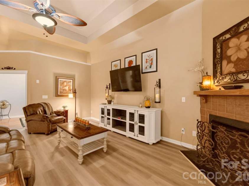 6534 Colonial Garden Drive, Huntersville, NC 28078.  MLS# CAR4399062, YatesRealty ID 37071. 