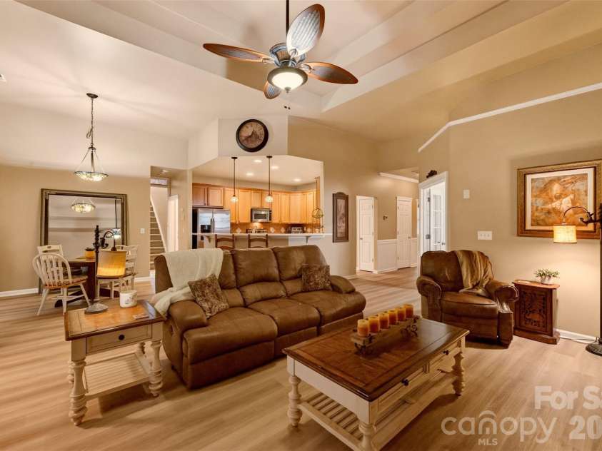 6534 Colonial Garden Drive, Huntersville, NC 28078.  MLS# CAR4399062, YatesRealty ID 37071. 