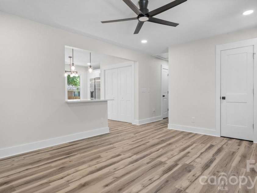 2513 Westgrove Drive, Charlotte, NC 28208.  MLS# CAR4400405, YatesRealty ID 37074. 