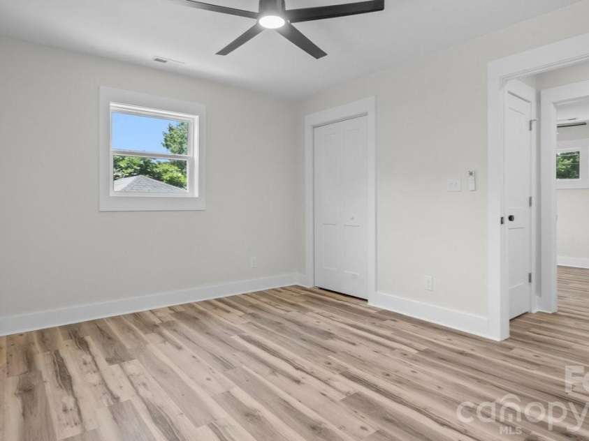 2513 Westgrove Drive, Charlotte, NC 28208.  MLS# CAR4400405, YatesRealty ID 37074. 