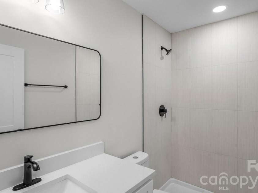 2513 Westgrove Drive, Charlotte, NC 28208.  MLS# CAR4400405, YatesRealty ID 37074. 