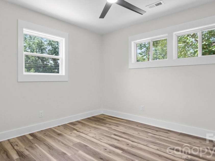 2513 Westgrove Drive, Charlotte, NC 28208.  MLS# CAR4400405, YatesRealty ID 37074. 