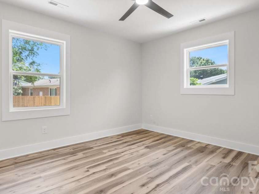 2513 Westgrove Drive, Charlotte, NC 28208.  MLS# CAR4400405, YatesRealty ID 37074. 