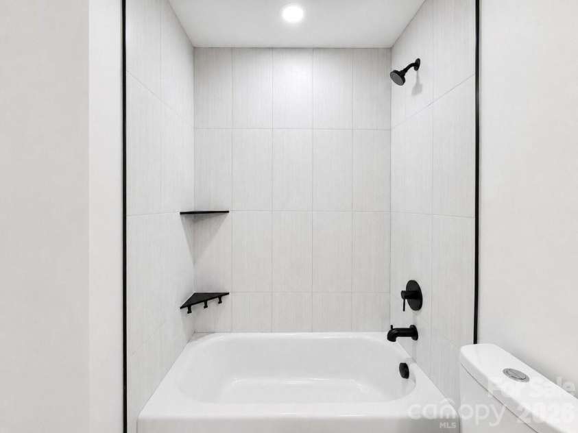 2513 Westgrove Drive, Charlotte, NC 28208.  MLS# CAR4400405, YatesRealty ID 37074. 