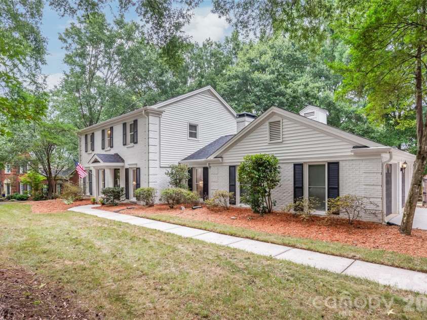 8711 Houston Ridge Road, Charlotte, NC 28277.  MLS# CAR4402954, YatesRealty ID 37077. 