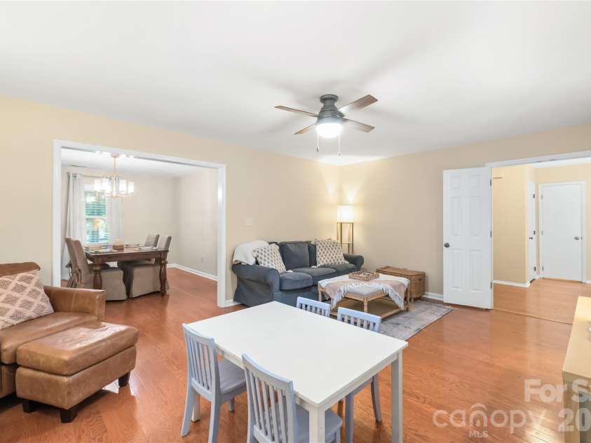 8711 Houston Ridge Road, Charlotte, NC 28277.  MLS# CAR4402954, YatesRealty ID 37077. 