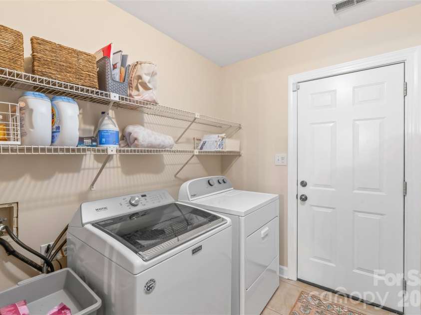 8711 Houston Ridge Road, Charlotte, NC 28277.  MLS# CAR4402954, YatesRealty ID 37077. 