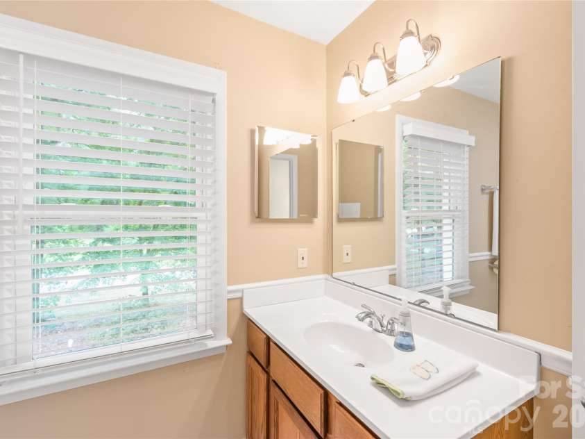 8711 Houston Ridge Road, Charlotte, NC 28277.  MLS# CAR4402954, YatesRealty ID 37077. 