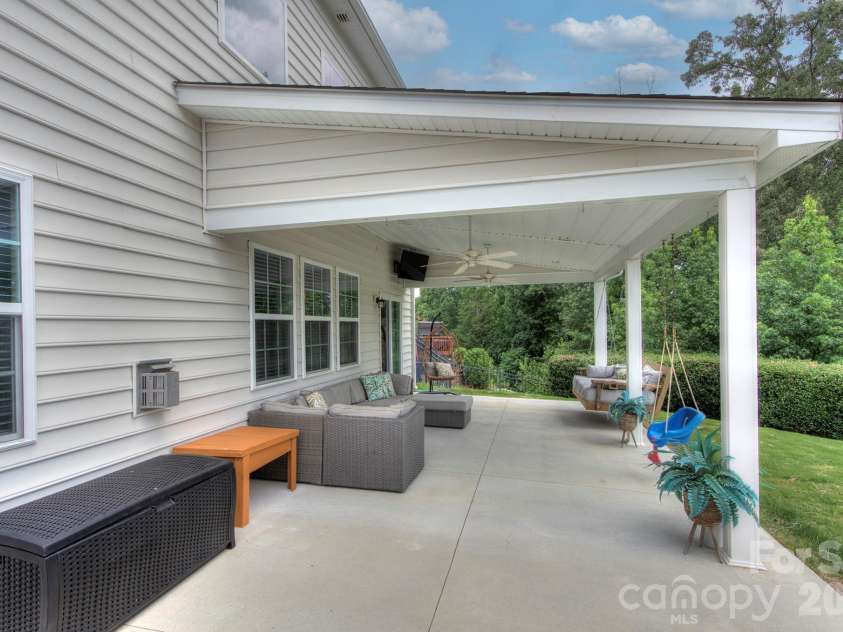 9277 Perseverance Drive, Harrisburg, NC 28075.  MLS# CAR4400342, YatesRealty ID 37078. 