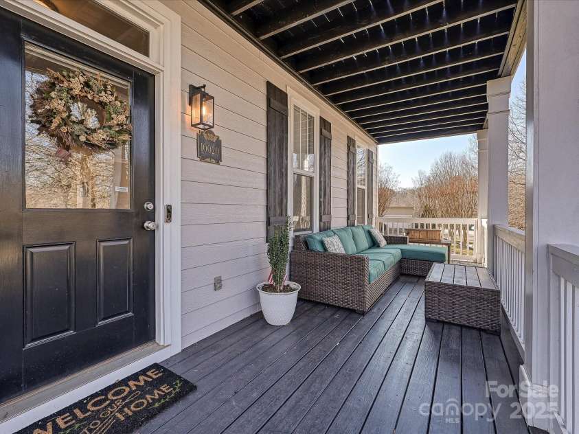 10020 Vanguard Parkway, Huntersville, NC 28078.  MLS# CAR4334178, YatesRealty ID 3708. 