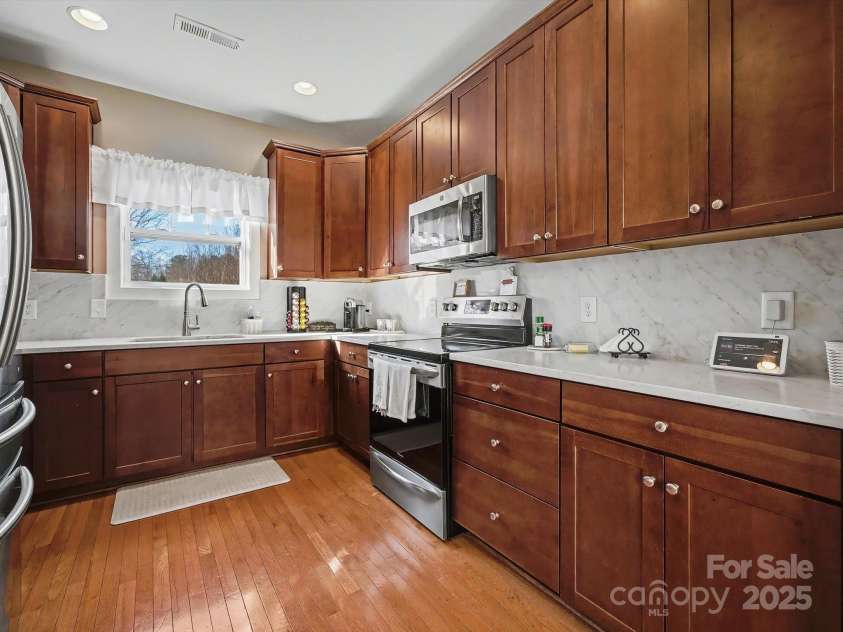 10020 Vanguard Parkway, Huntersville, NC 28078.  MLS# CAR4334178, YatesRealty ID 3708. 