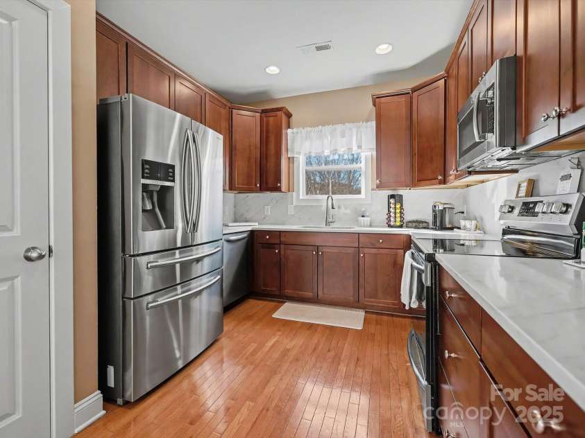 10020 Vanguard Parkway, Huntersville, NC 28078.  MLS# CAR4334178, YatesRealty ID 3708. 