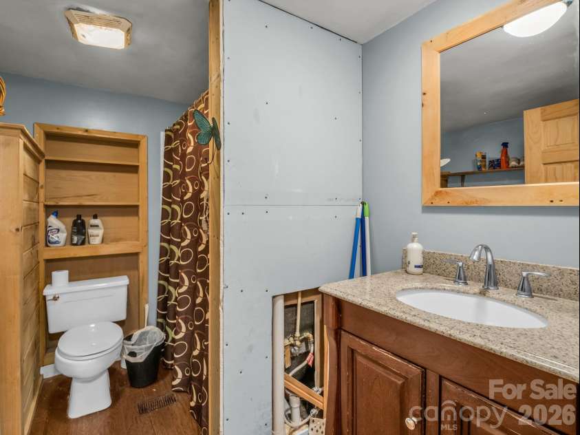 122 Hotel Hill Drive, Landrum, SC 29356.  MLS# CAR4356326, YatesRealty ID 3708. 