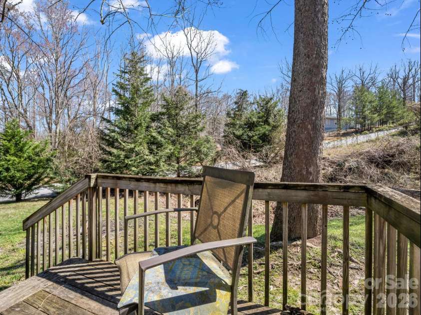122 Hotel Hill Drive, Landrum, SC 29356.  MLS# CAR4356326, YatesRealty ID 3708. 