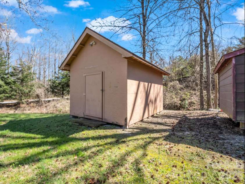 122 Hotel Hill Drive, Landrum, SC 29356.  MLS# CAR4356326, YatesRealty ID 3708. 