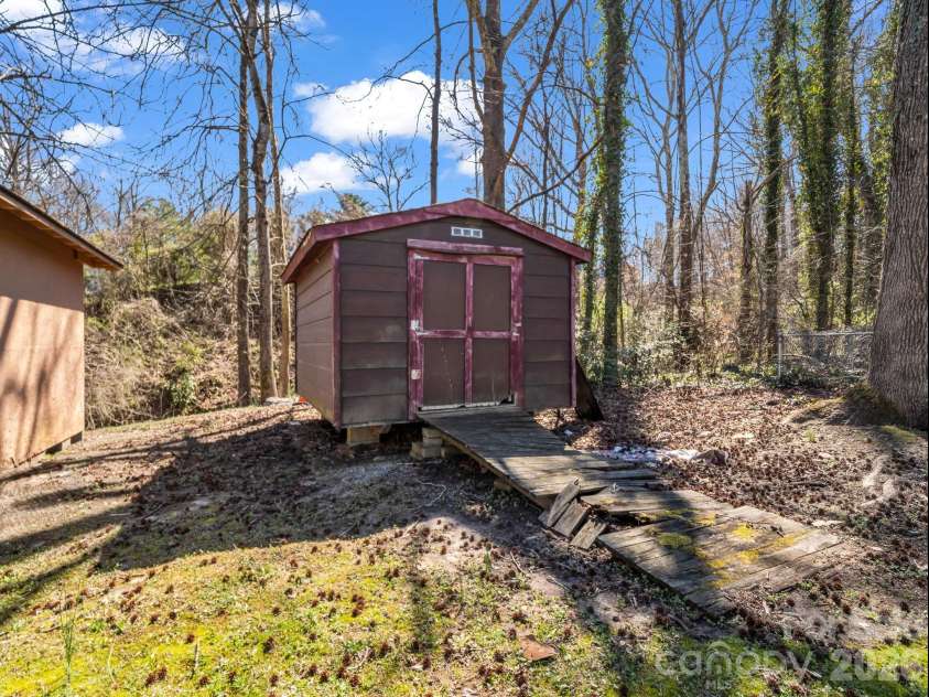 122 Hotel Hill Drive, Landrum, SC 29356.  MLS# CAR4356326, YatesRealty ID 3708. 