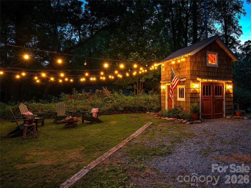 59 Warrior Road, Linville Falls, NC 28657.  MLS# CAR4399566, YatesRealty ID 37080. 