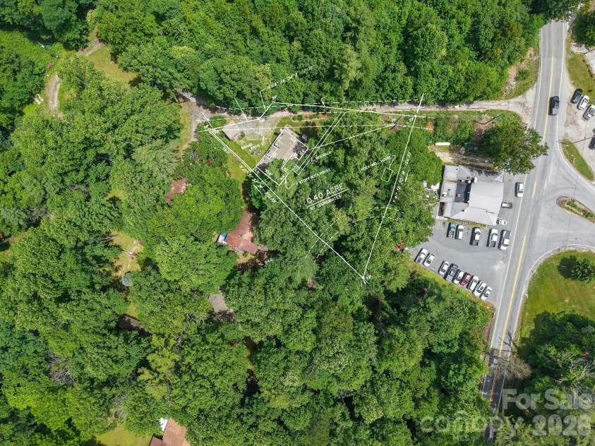 59 Warrior Road, Linville Falls, NC 28657.  MLS# CAR4399566, YatesRealty ID 37080. 