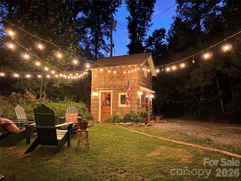 59 Warrior Road, Linville Falls, NC 28657.  MLS# CAR4399566, YatesRealty ID 37080. 