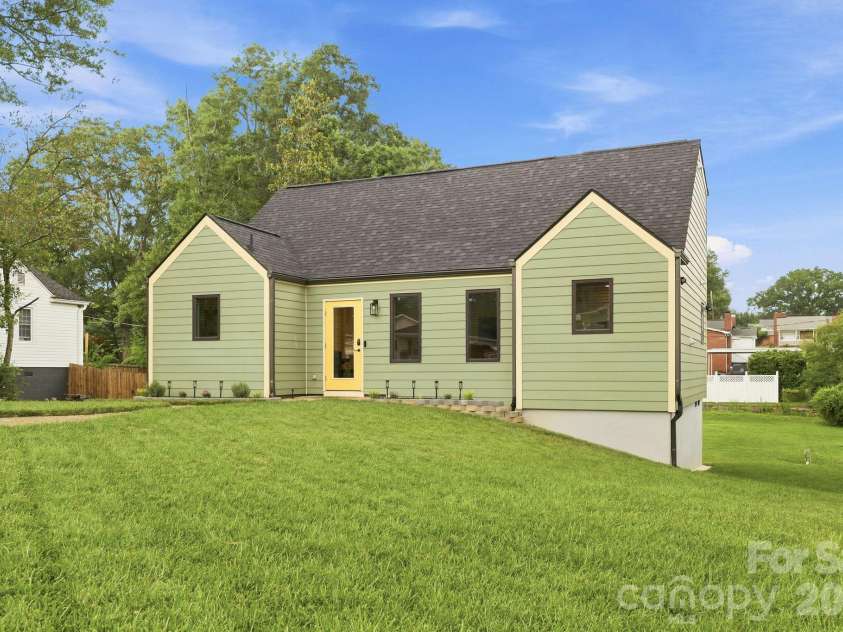 108 Lee Avenue, Bessemer City, NC 28016.  MLS# CAR4403355, YatesRealty ID 37081. 