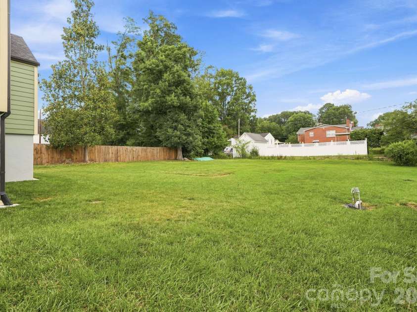 108 Lee Avenue, Bessemer City, NC 28016.  MLS# CAR4403355, YatesRealty ID 37081. 