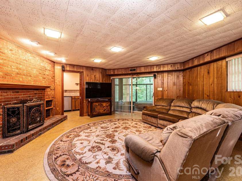 917 Cherokee Place, Lenoir, NC 28645.  MLS# CAR4398426, YatesRealty ID 37082. Lower level den