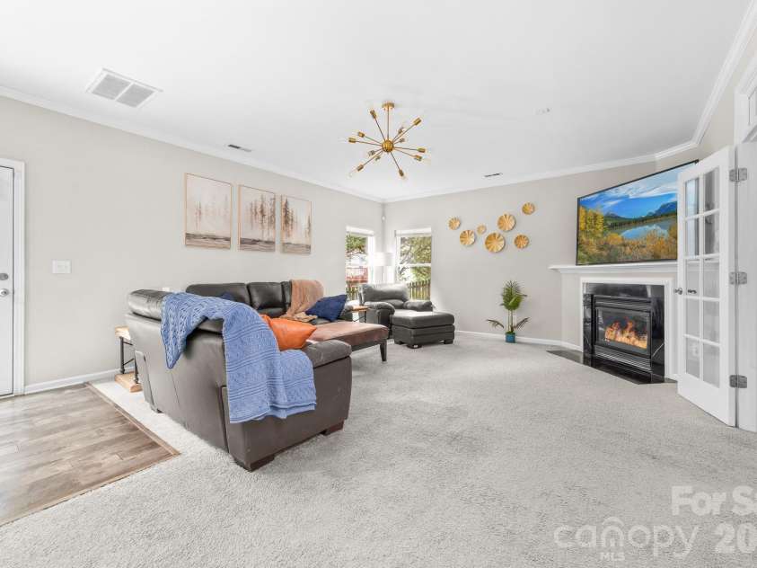 1525 Ladora Drive, Charlotte, NC 28262.  MLS# CAR4402271, YatesRealty ID 37083. 