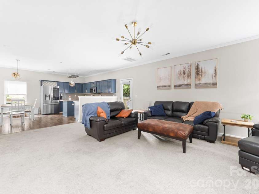 1525 Ladora Drive, Charlotte, NC 28262.  MLS# CAR4402271, YatesRealty ID 37083. 