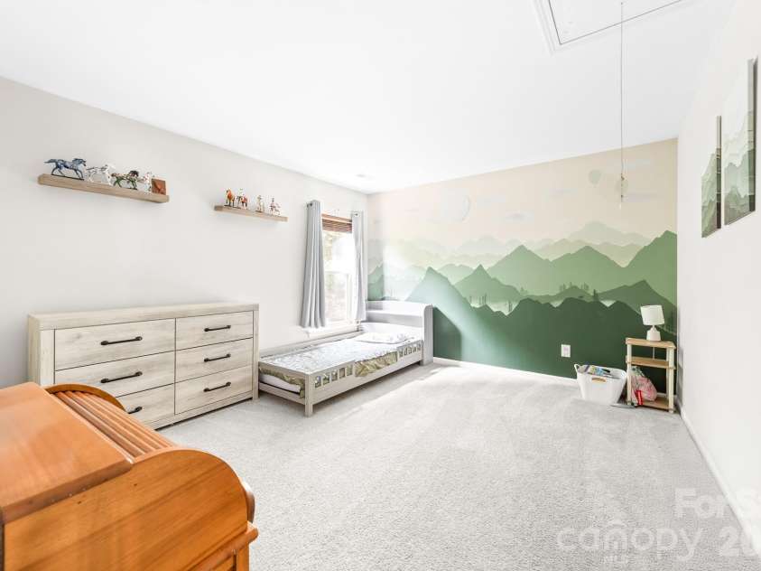 1525 Ladora Drive, Charlotte, NC 28262.  MLS# CAR4402271, YatesRealty ID 37083. 