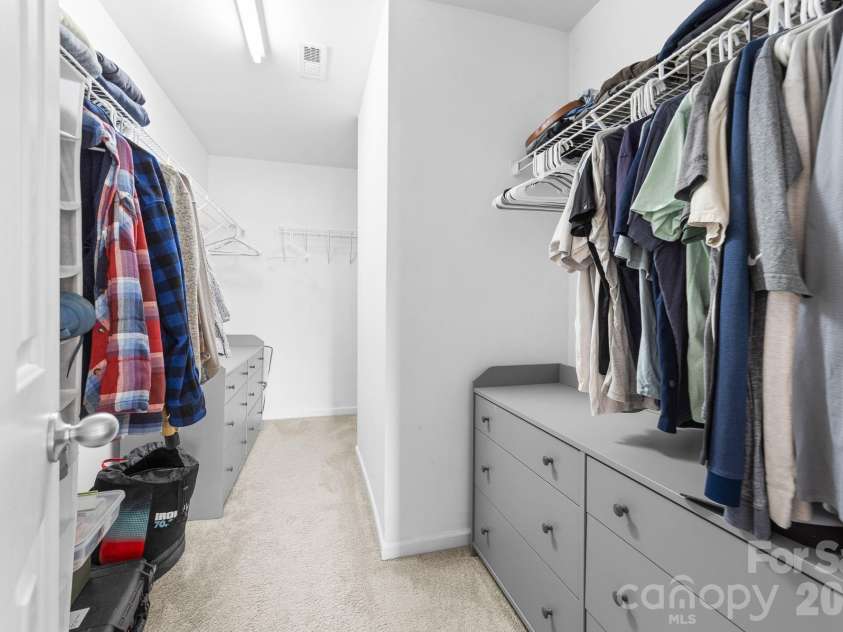 1525 Ladora Drive, Charlotte, NC 28262.  MLS# CAR4402271, YatesRealty ID 37083. 