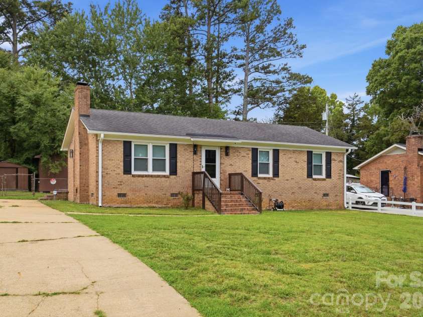 1564 Marett Boulevard Extension, Rock Hill, SC 29732.  MLS# CAR4392939, YatesRealty ID 37084. 