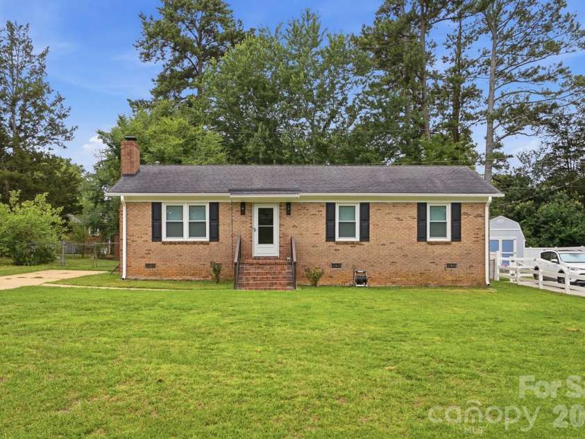 1564 Marett Boulevard Extension, Rock Hill, SC 29732.  MLS# CAR4392939, YatesRealty ID 37084. 