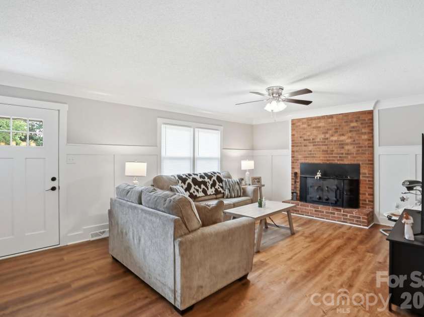 1564 Marett Boulevard Extension, Rock Hill, SC 29732.  MLS# CAR4392939, YatesRealty ID 37084. 