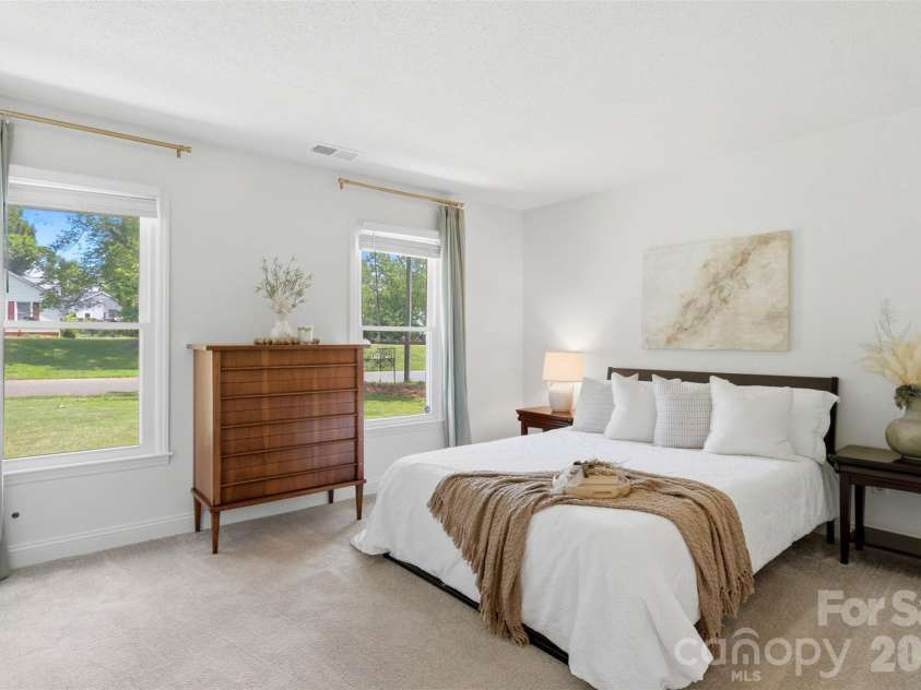 9418 Split Rail Lane, Charlotte, NC 28227.  MLS# CAR4389758, YatesRealty ID 37085. 