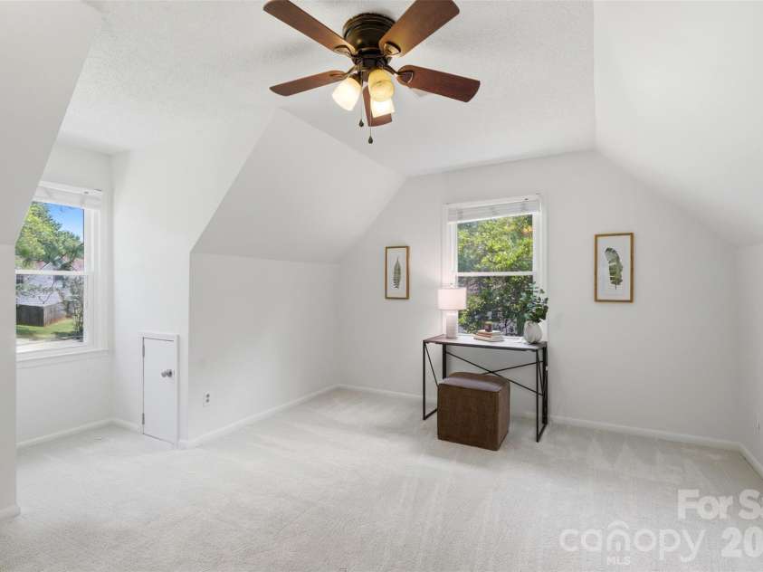 9418 Split Rail Lane, Charlotte, NC 28227.  MLS# CAR4389758, YatesRealty ID 37085. 