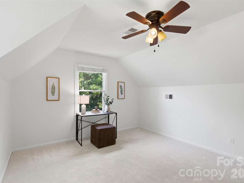 9418 Split Rail Lane, Charlotte, NC 28227.  MLS# CAR4389758, YatesRealty ID 37085. 