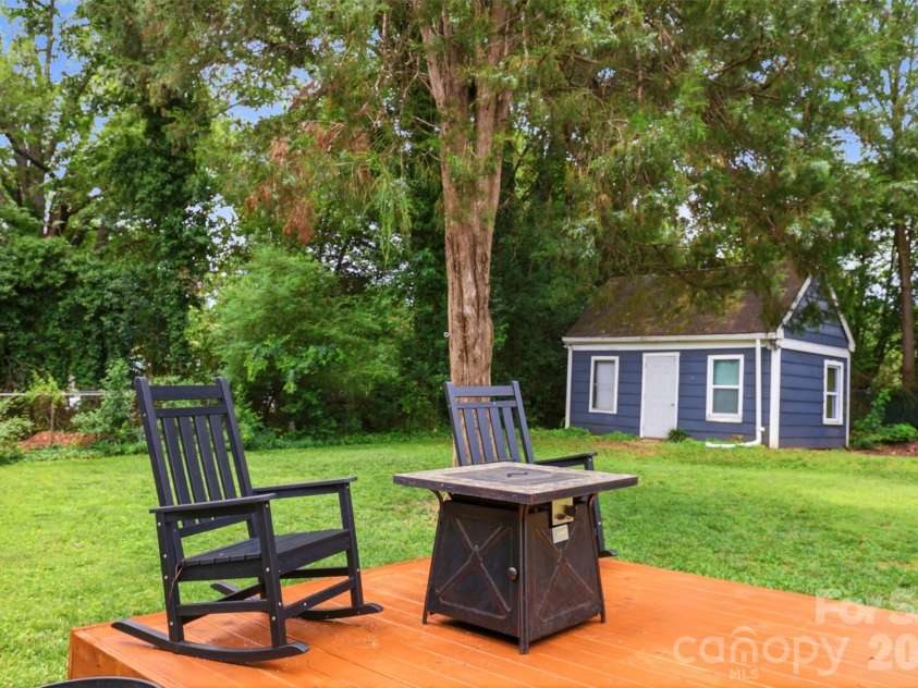9418 Split Rail Lane, Charlotte, NC 28227.  MLS# CAR4389758, YatesRealty ID 37085. 