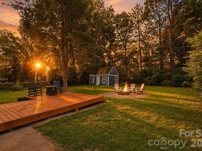 9418 Split Rail Lane, Charlotte, NC 28227.  MLS# CAR4389758, YatesRealty ID 37085. 