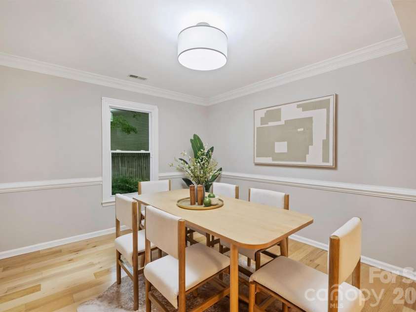 2500 Crescent Knoll Drive, Matthews, NC 28105.  MLS# CAR4399861, YatesRealty ID 37086. Dining Room