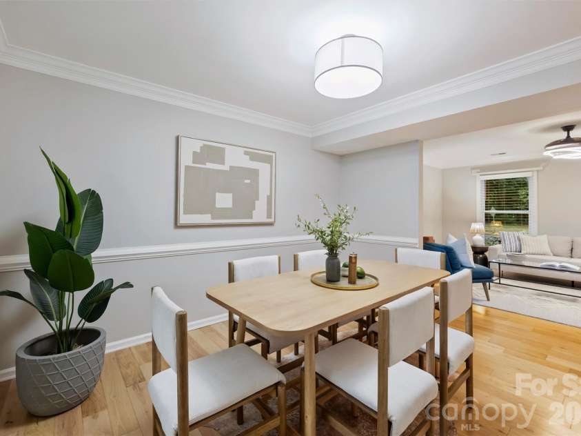 2500 Crescent Knoll Drive, Matthews, NC 28105.  MLS# CAR4399861, YatesRealty ID 37086. Dining Room