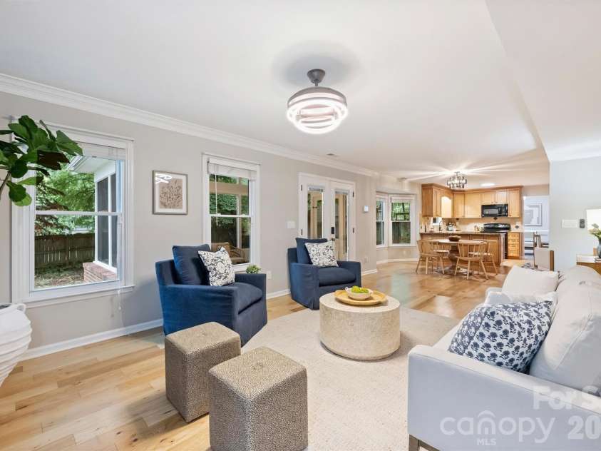 2500 Crescent Knoll Drive, Matthews, NC 28105.  MLS# CAR4399861, YatesRealty ID 37086. Family Room