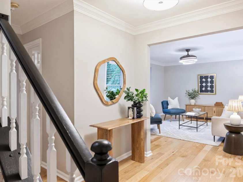 2500 Crescent Knoll Drive, Matthews, NC 28105.  MLS# CAR4399861, YatesRealty ID 37086. Foyer