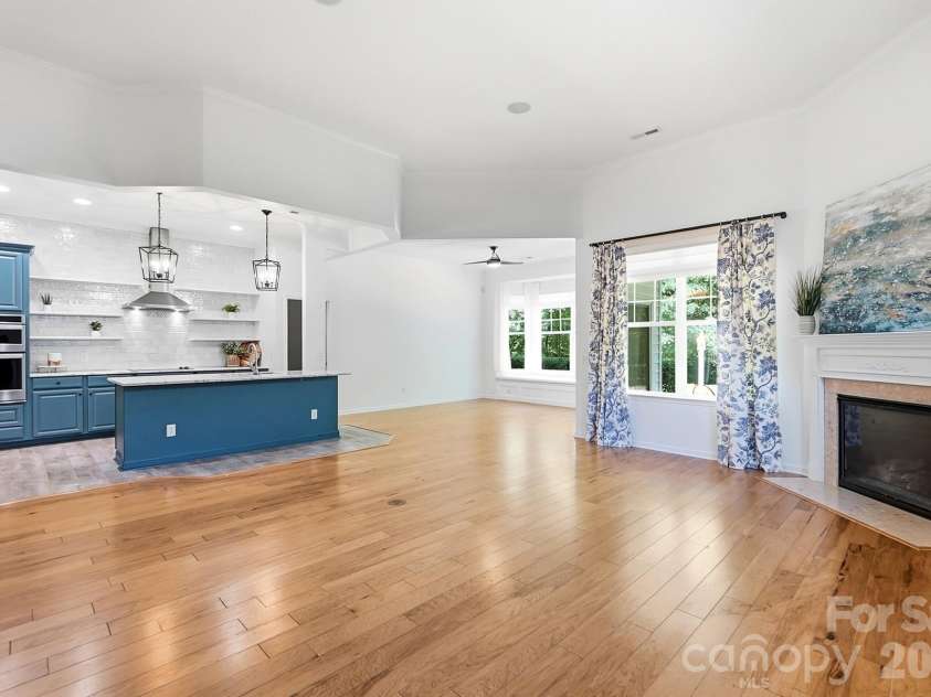 3076 Streamhaven Drive, Fort Mill, SC 29707.  MLS# CAR4403200, YatesRealty ID 37089. 