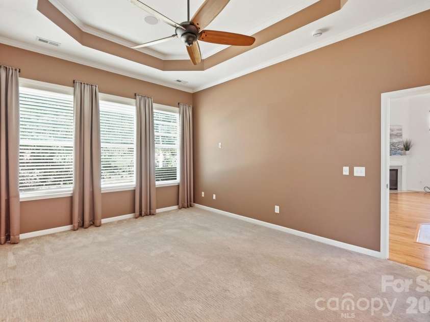 3076 Streamhaven Drive, Fort Mill, SC 29707.  MLS# CAR4403200, YatesRealty ID 37089. 