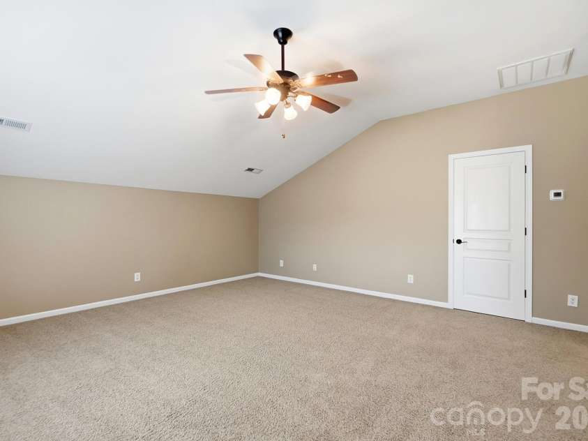 3076 Streamhaven Drive, Fort Mill, SC 29707.  MLS# CAR4403200, YatesRealty ID 37089. Upstairs Bedroom/Loft