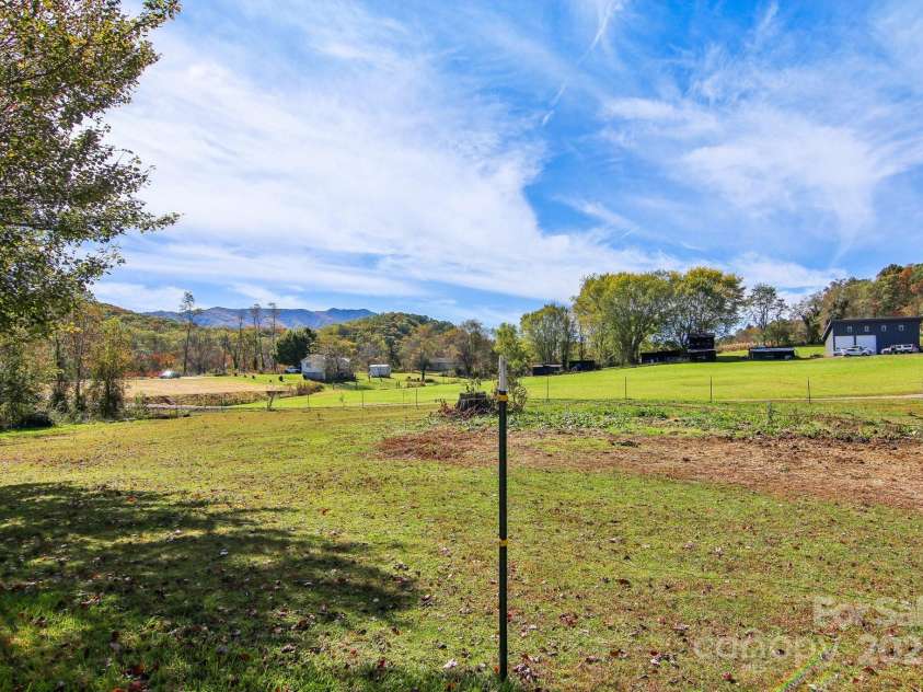 396 & 400 Will Hyatt Road, Waynesville, NC 28786.  MLS# CAR4191538, YatesRealty ID 3709. 