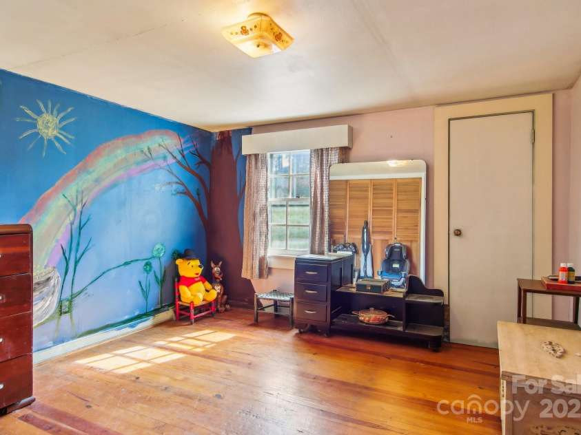 396 & 400 Will Hyatt Road, Waynesville, NC 28786.  MLS# CAR4191538, YatesRealty ID 3709. Guest bedroom, 396 Will Hyatt